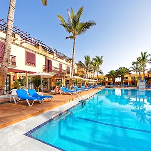 Aparthotel Oasis Club **